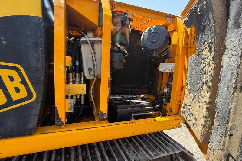 OmecoHub - Immagine JCB JS130